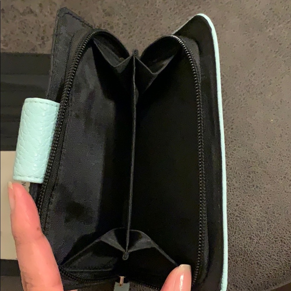 Kenneth Cole Reaction wallet - Picture 4 of 5